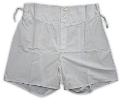 White short cotton drawers (specification QMC 6‐188B, 6 October 1936). These shorts were issued with the white sleeveless undershirt shown to the left.  The garment was thigh‐length with a full seat, a single back panel, side adjusting ties, and used three 22‐ligne buttons to close the front.